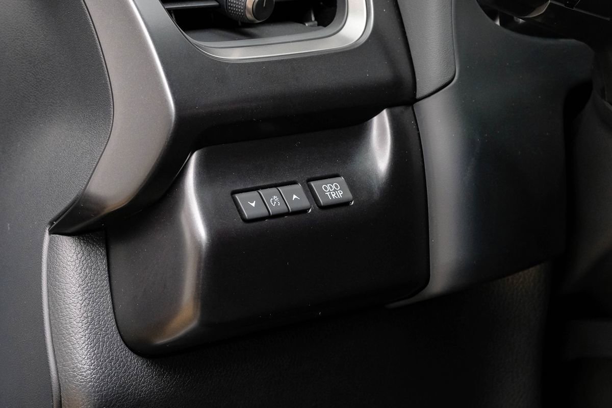 Used 2025 Lexus UX 300h FWD image 25