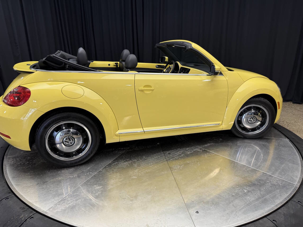 Used 2013 Volkswagen Beetle 2.5 image 9