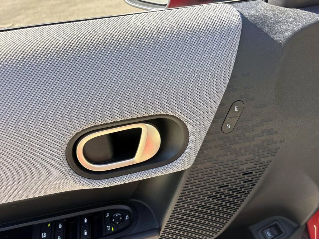 Certified 2025 MINI Cooper S image 12