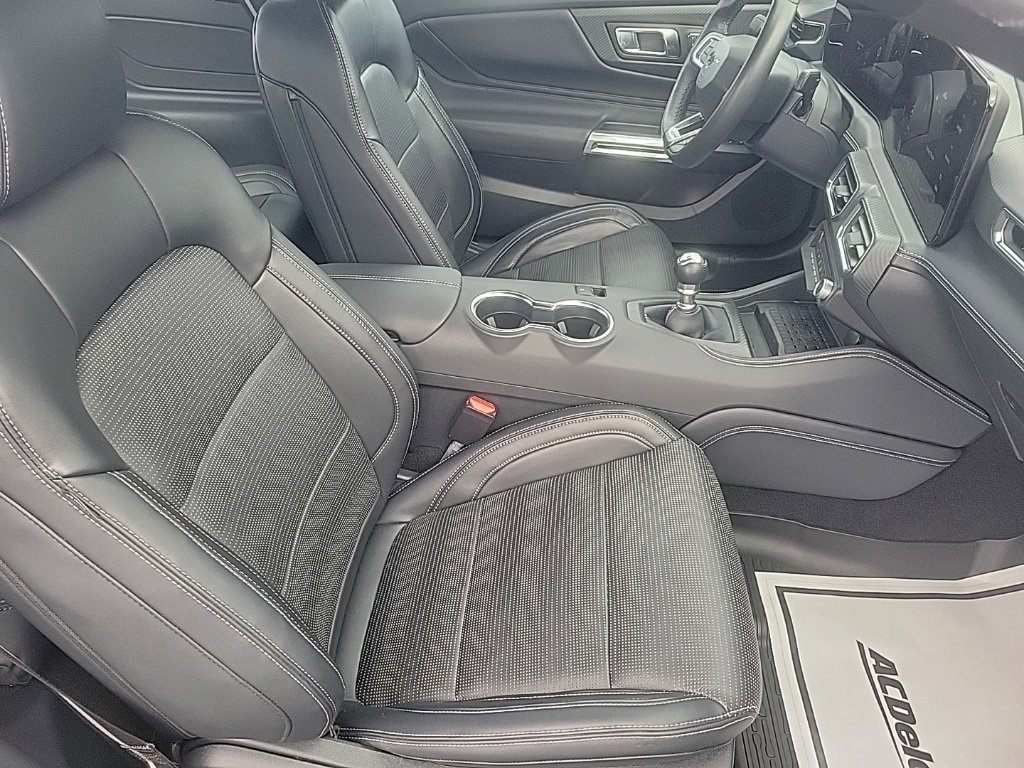 Used 2024 Ford Mustang GT Premium image 23