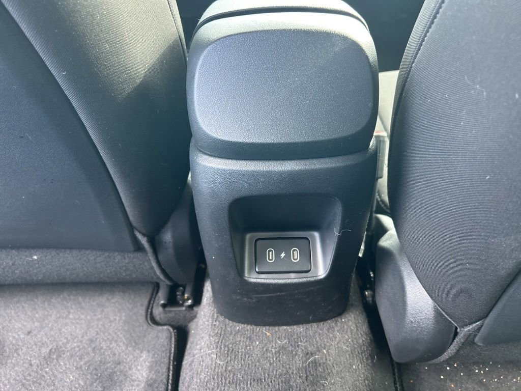 Used 2025 Hyundai Elantra SEL image 23