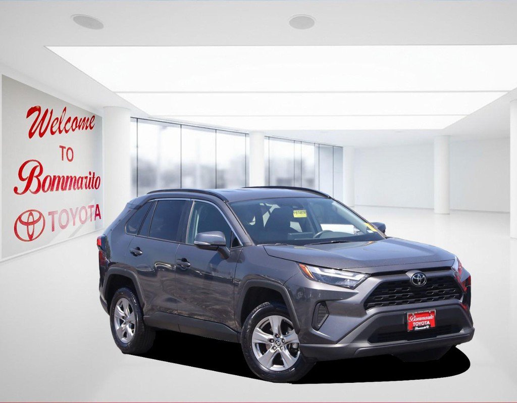 Used 2025 Toyota RAV4 XLE w/ Weather Package AWD/4WD image 2
