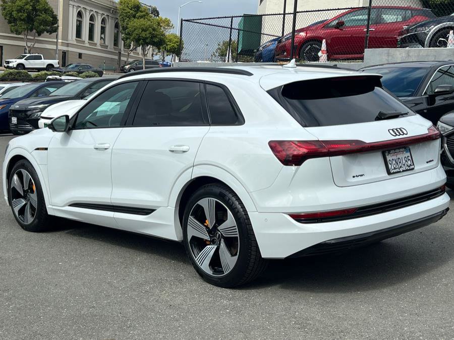 Used 2023 Audi e-tron Premium Plus w/ Premium Plus Package image 7