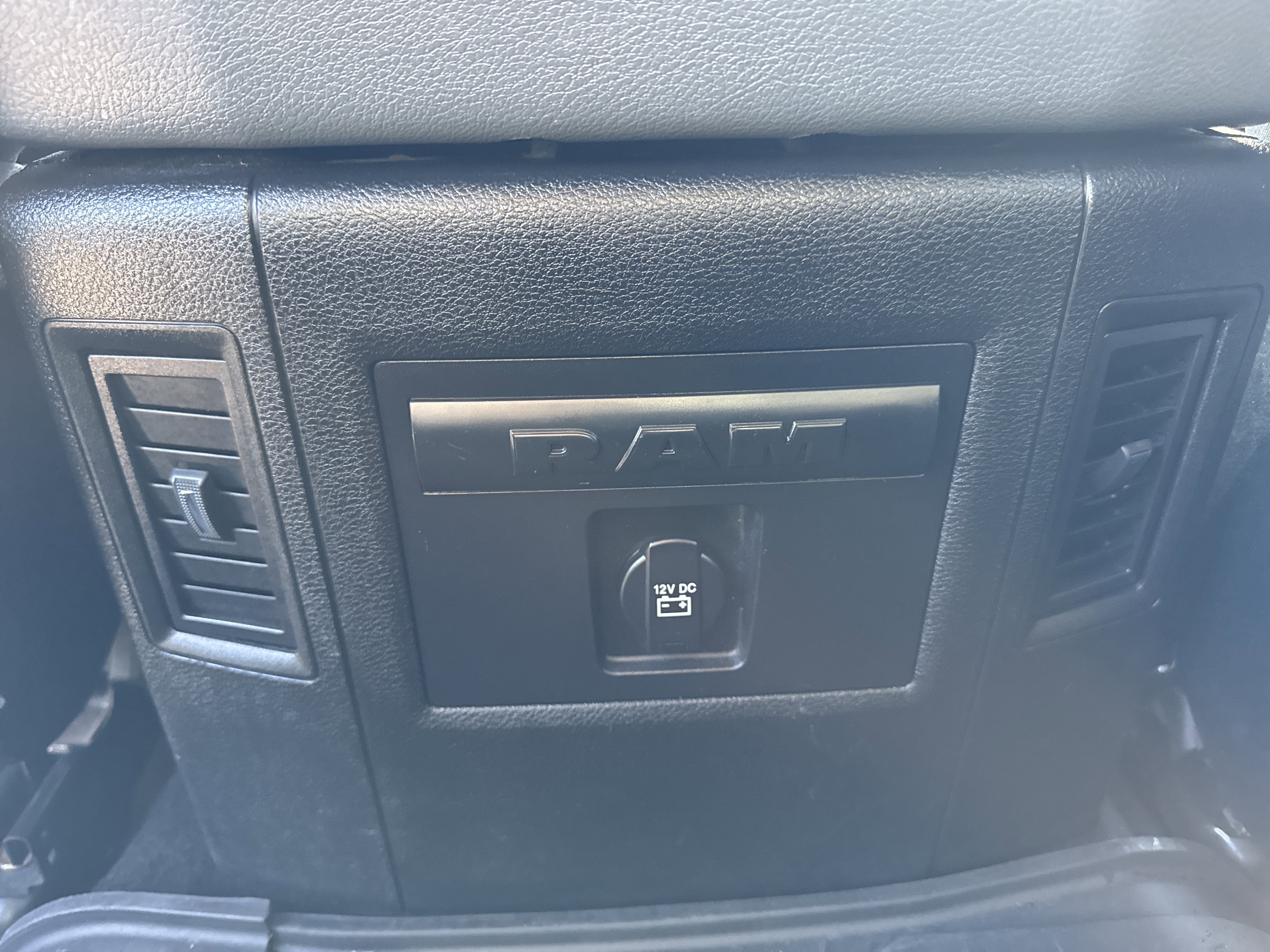 Used 2017 RAM 1500 Big Horn AWD/4WD image 11