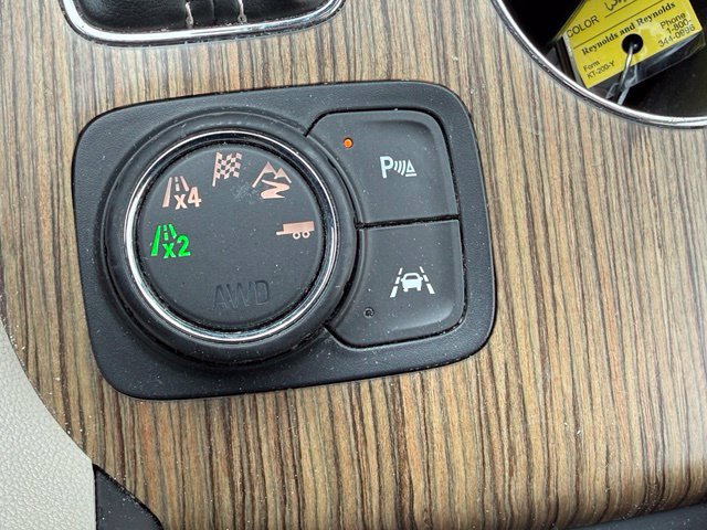 Used 2017 GMC Acadia Denali w/ Technology Package AWD/4WD image 22