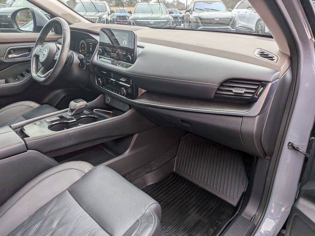 Used 2021 Nissan Rogue Platinum image 32