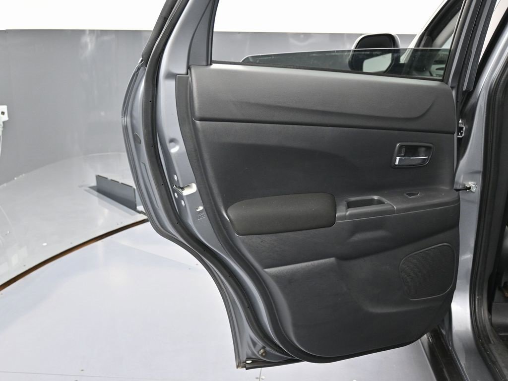 Used 2021 Mitsubishi Outlander Sport ES image 34