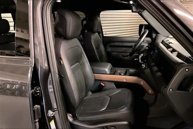 Certified 2022 Land Rover Defender 110 X AWD/4WD image 6