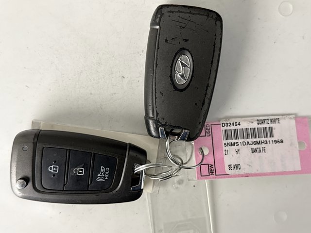 Used 2021 Hyundai Santa Fe SE AWD/4WD image 19