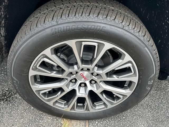 New 2026 GMC Yukon XL Denali w/ Denali Reserve Package AWD/4WD image 16