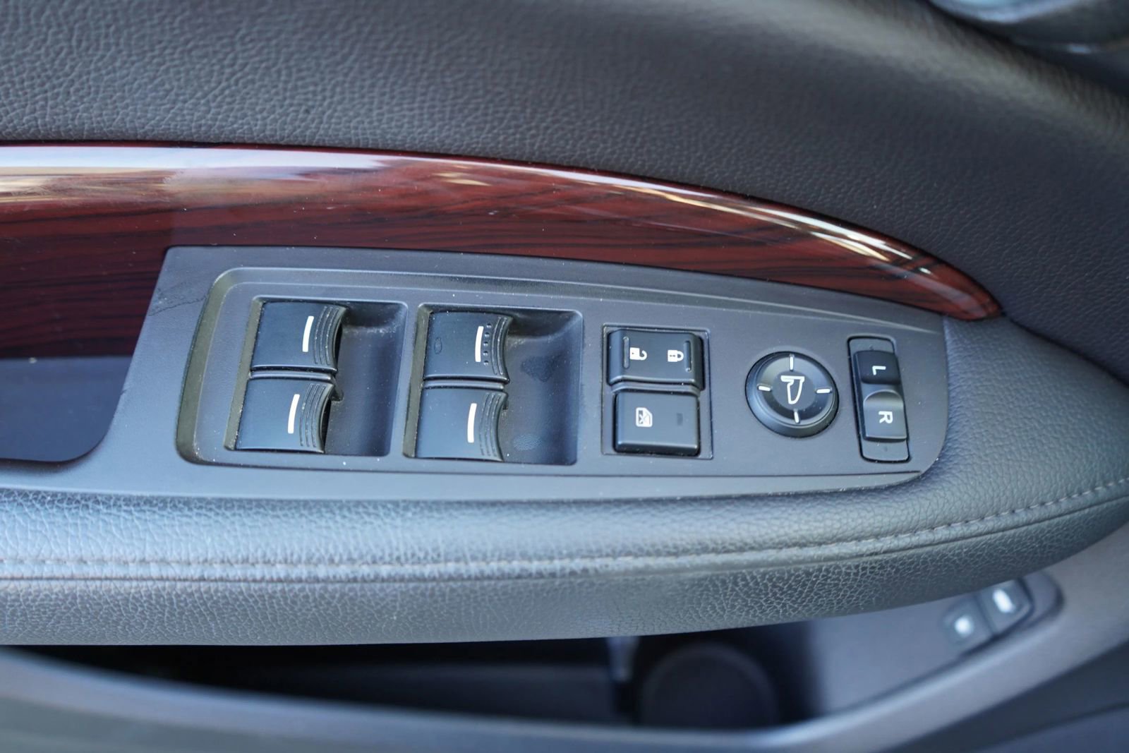 Used 2015 Acura MDX FWD image 14
