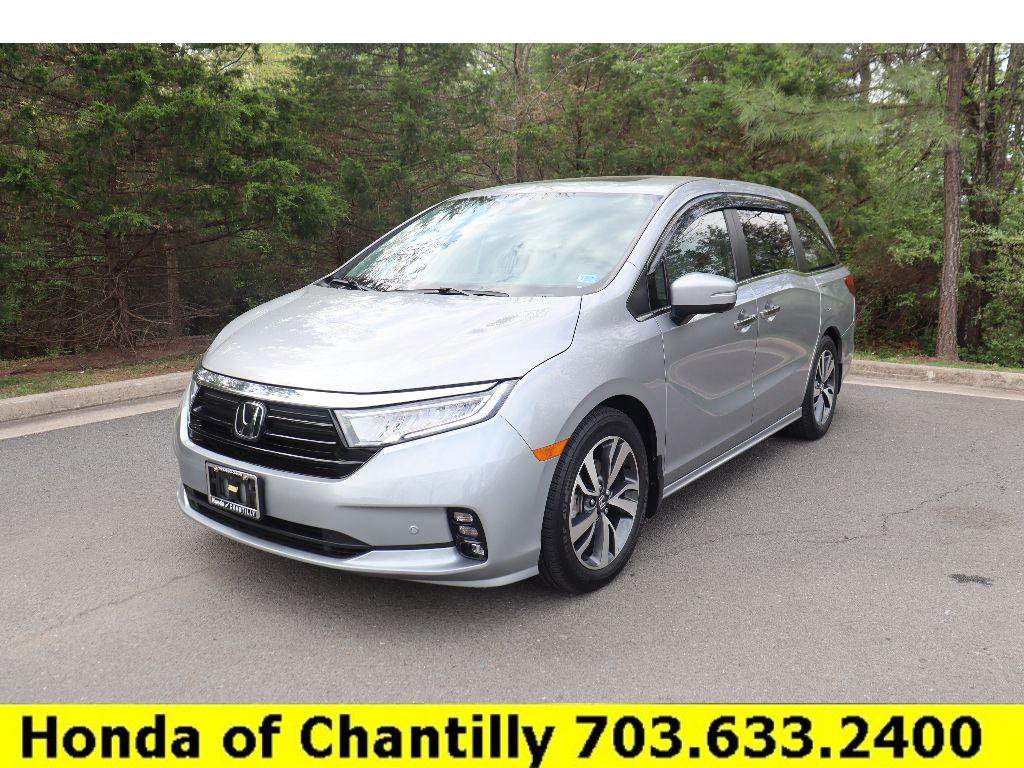 Certified 2023 Honda Odyssey Touring image 3