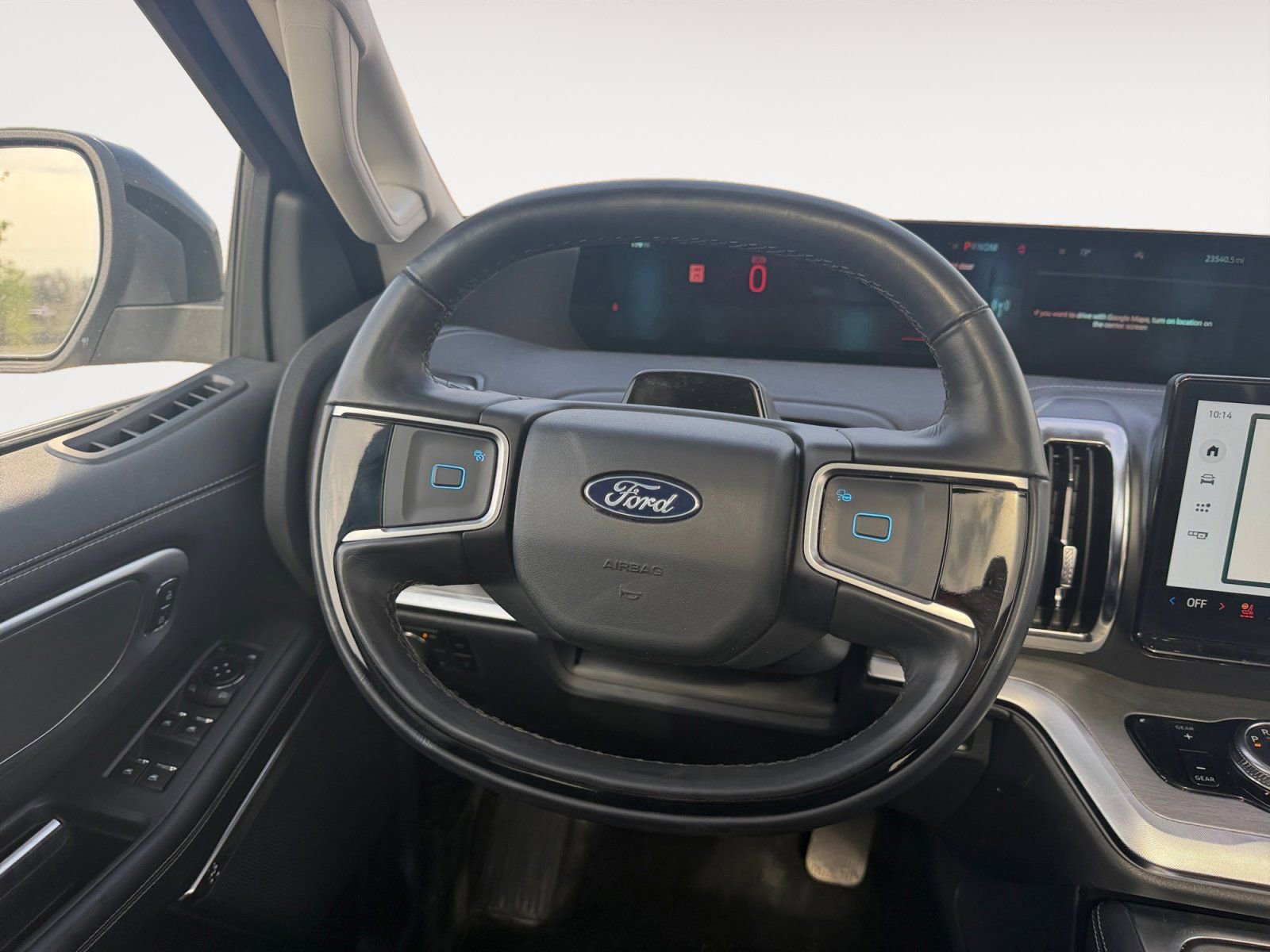 Used 2025 Ford Expedition Platinum image 12