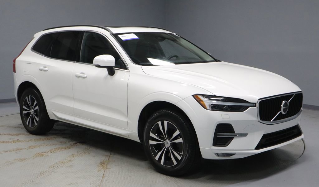 Used 2023 Volvo XC60 B5 Core AWD/4WD image 1