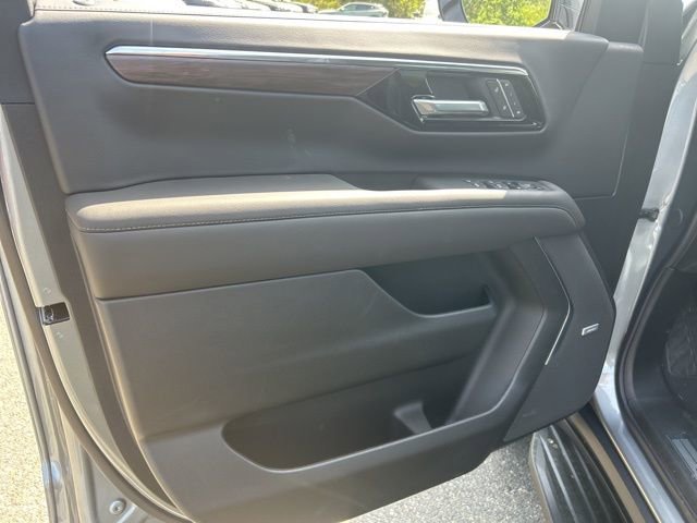 New 2026 Chevrolet Suburban LT w/ Comfort Package image 10