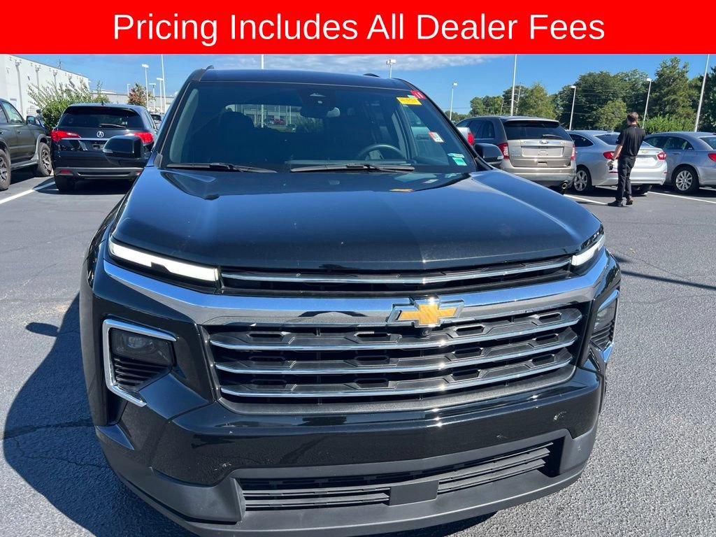 Used 2024 Chevrolet Traverse LT w/ Trailering Package AWD/4WD image 11