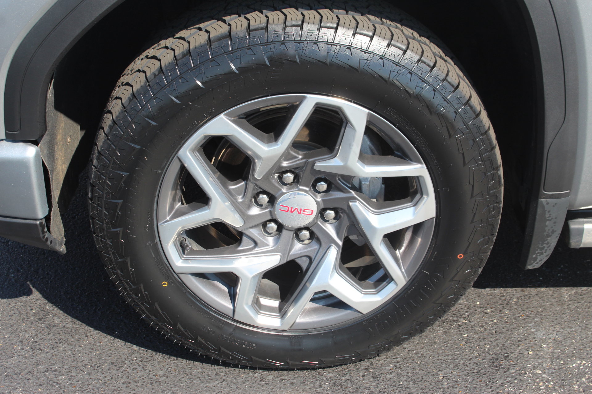 Used 2023 GMC Sierra 1500 Denali w/ Technology Package AWD/4WD image 11