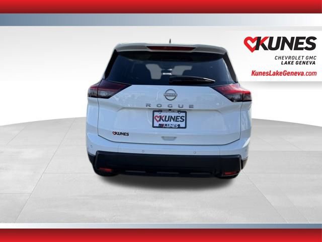 Used 2024 Nissan Rogue S image 7