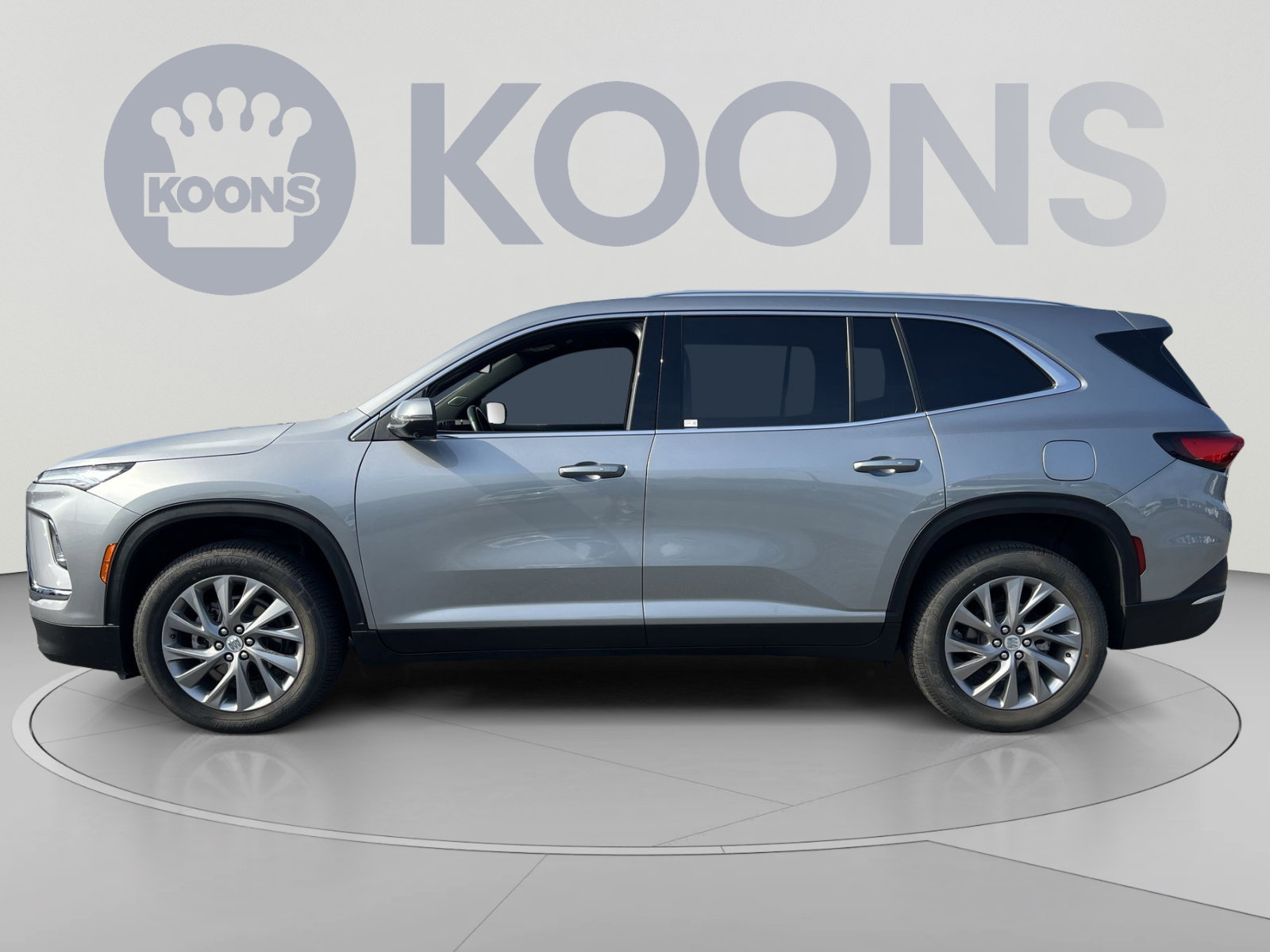 Used 2025 Buick Enclave Preferred AWD/4WD image 2