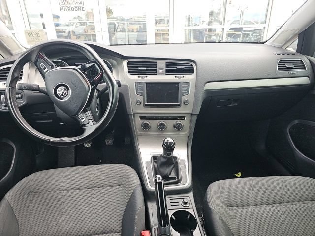 Used 2017 Volkswagen Golf S FWD image 10