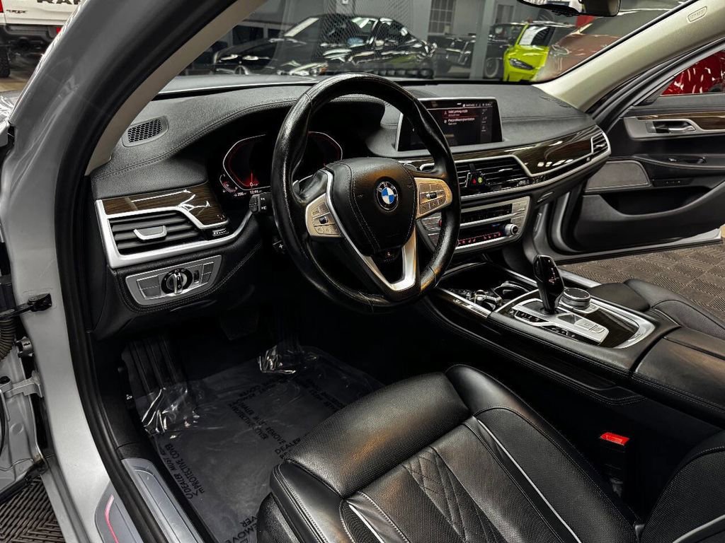 Used 2020 BMW 740i RWD image 37