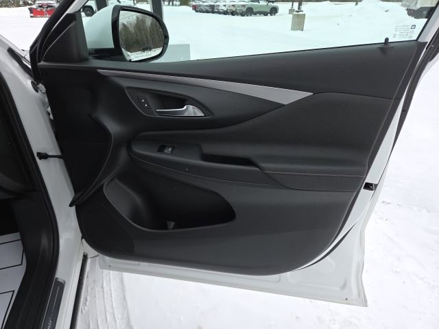 Used 2025 Buick Envista Avenir image 45