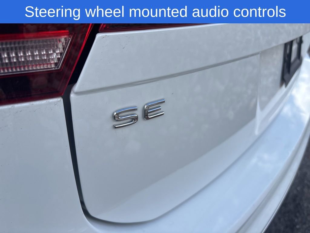 Used 2024 Volkswagen Tiguan SE image 7