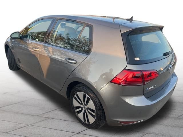 Used 2016 Volkswagen e-Golf SE w/ DC Fast Charging Package image 4