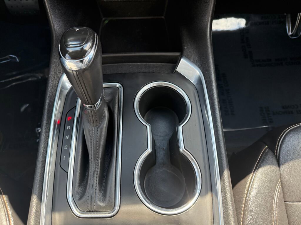 Used 2019 Chevrolet Traverse LT w/ LT Premium Package AWD/4WD image 23