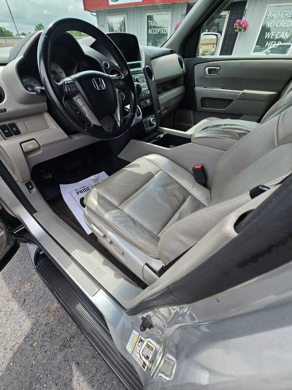Used 2010 Honda Pilot Touring image 16