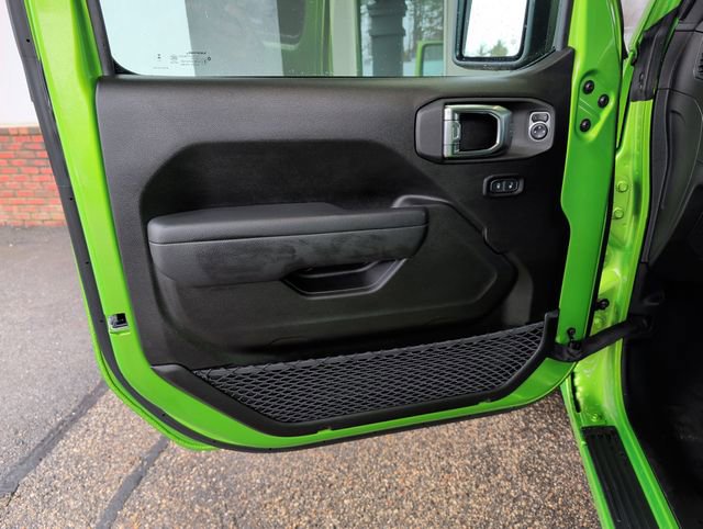 Used 2025 Jeep Wrangler Sport S image 14