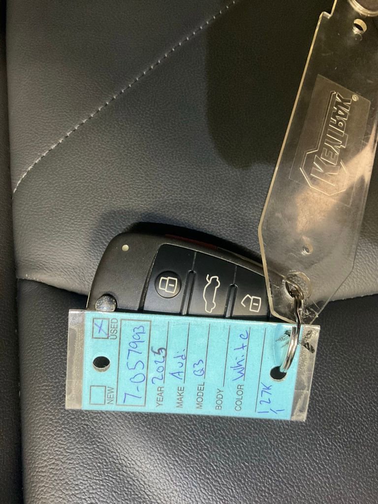 Used 2025 Audi Q3 2.0T Premium image 30