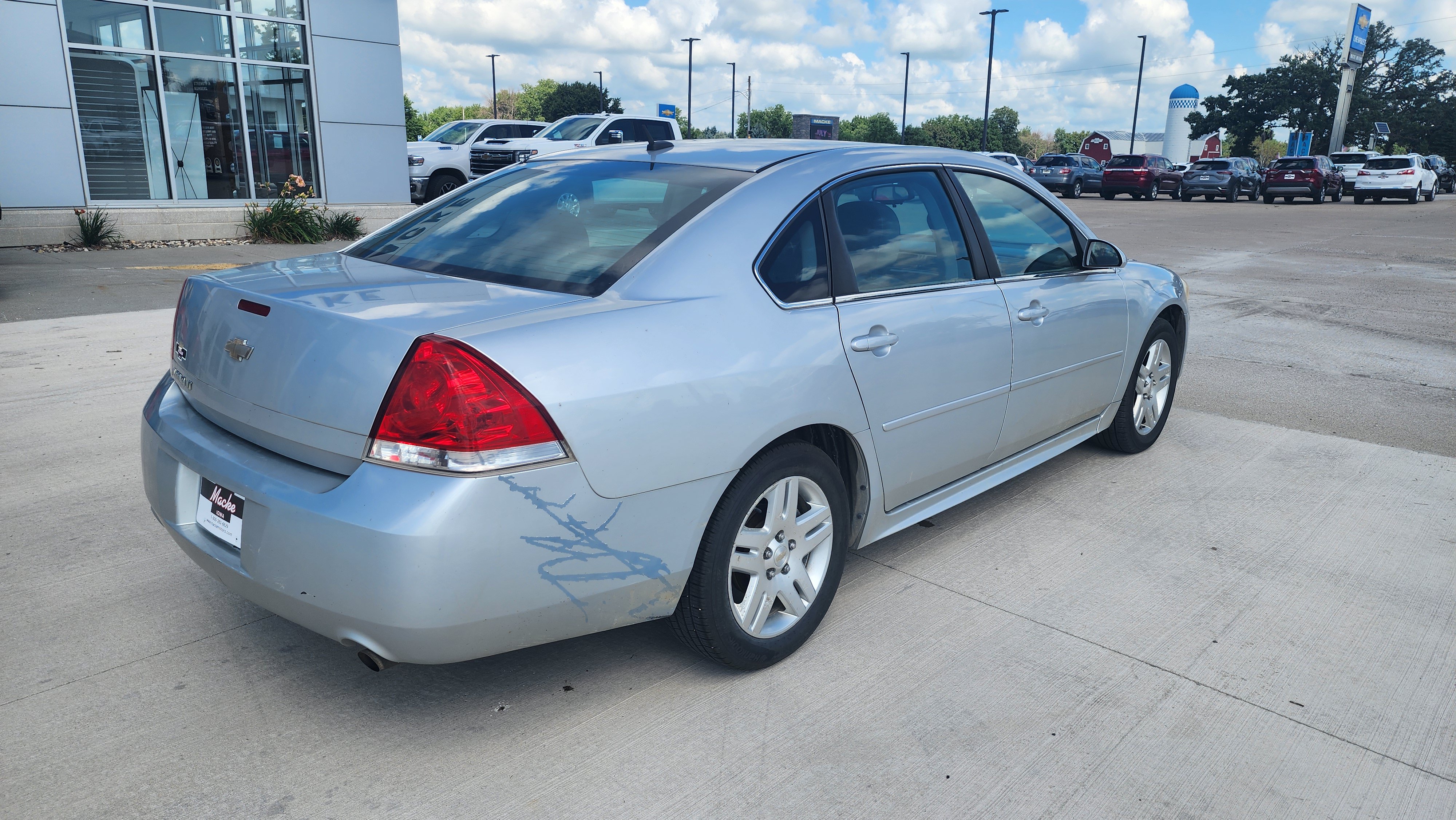 Used 2013 Chevrolet Impala LT w/ LT Sunroof Package FWD image 4