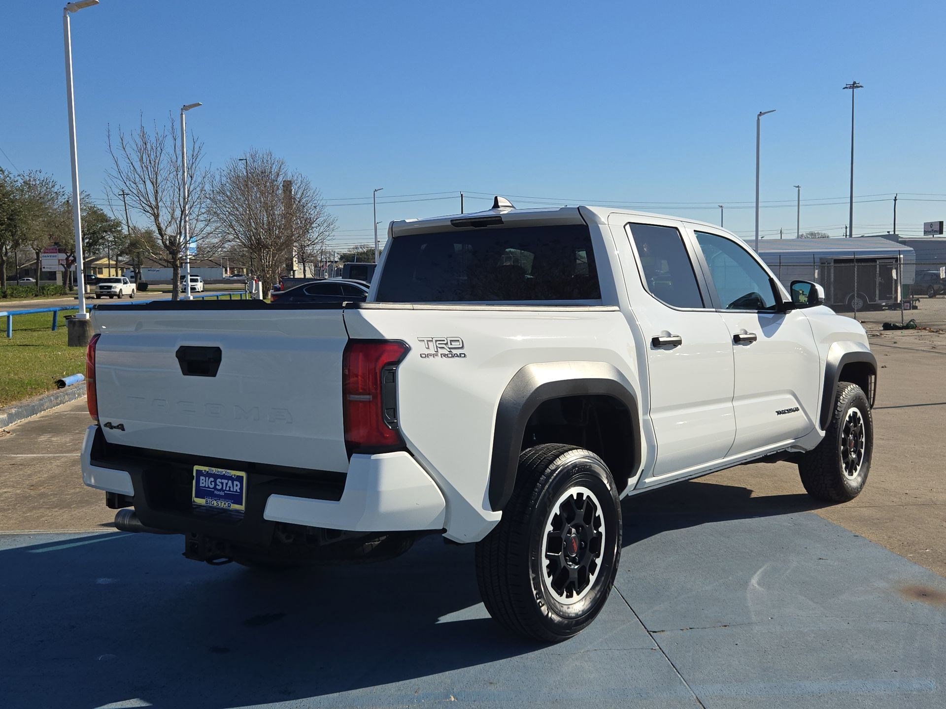 Used 2024 Toyota Tacoma TRD Off-Road image 3