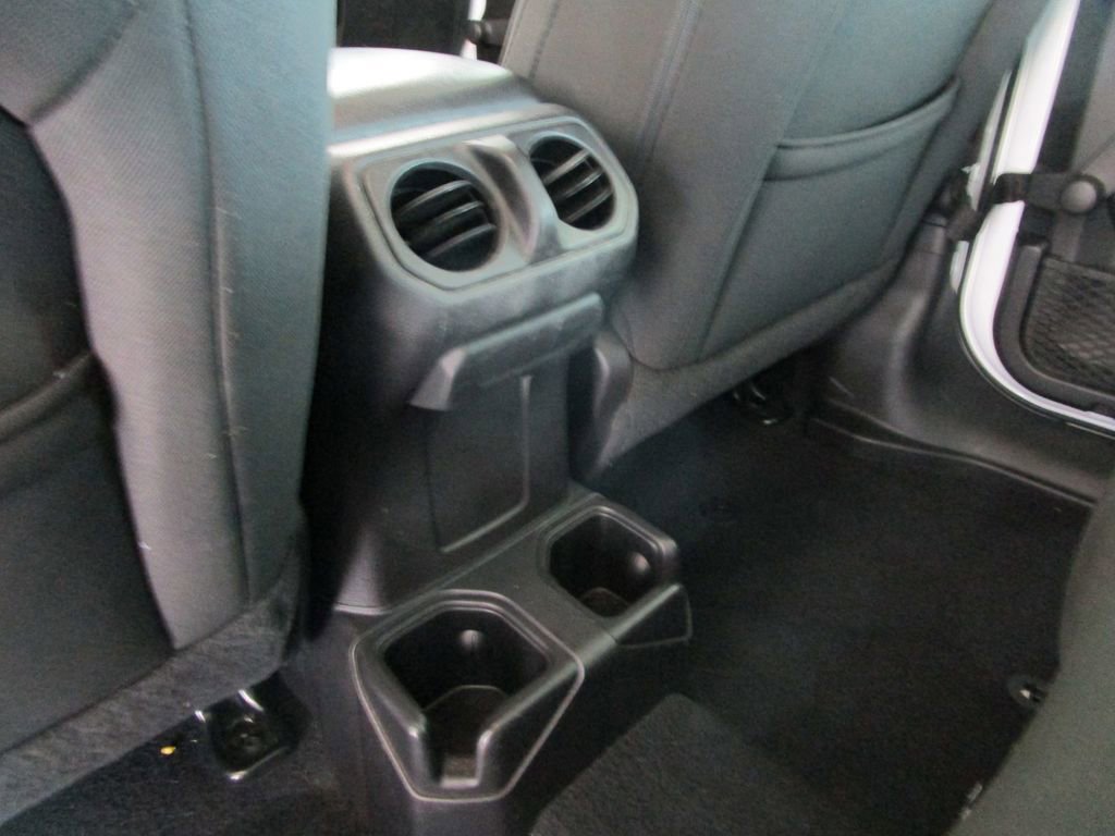 Used 2019 Jeep Wrangler Unlimited Sport image 15