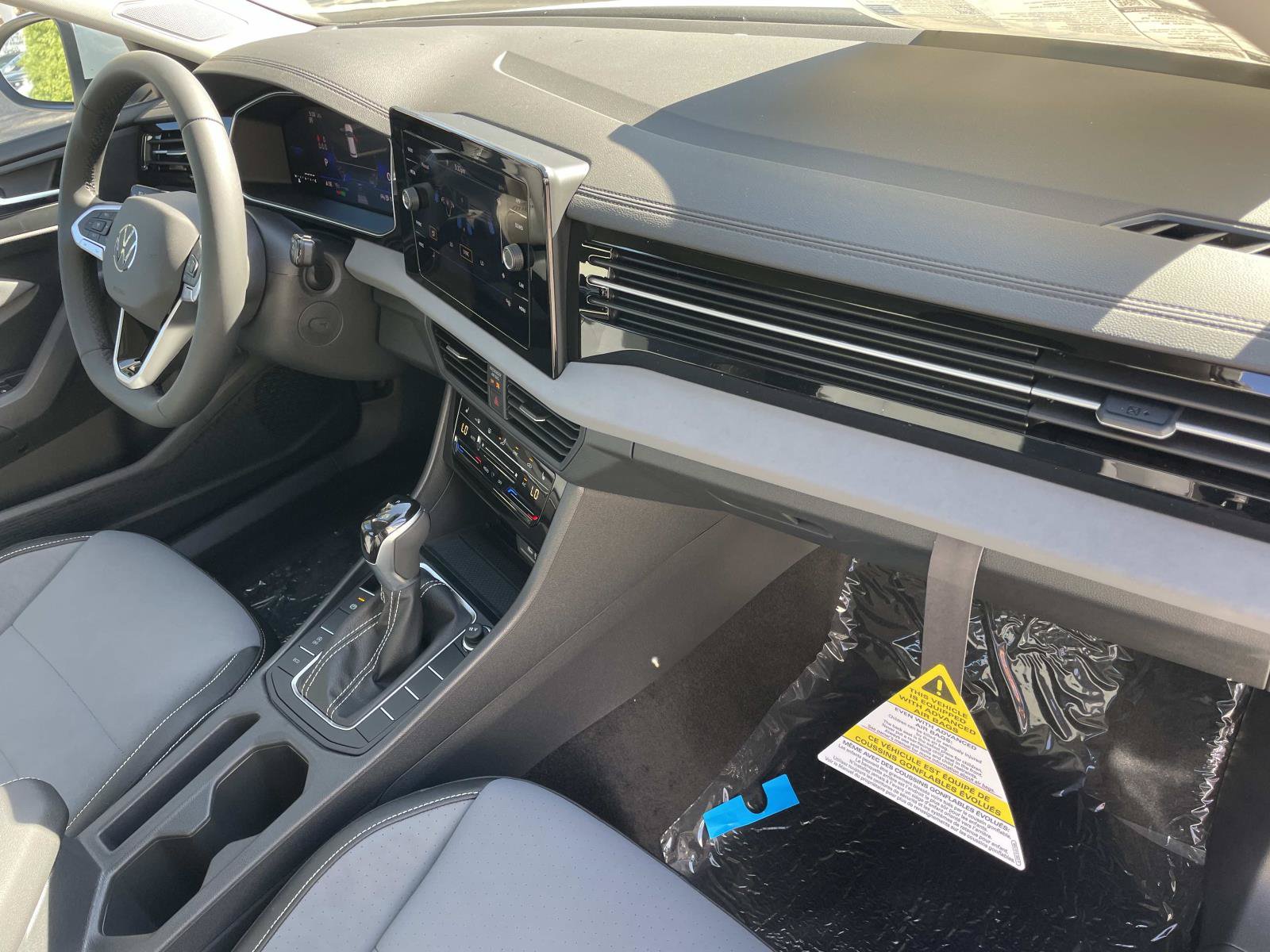 New 2027 Volkswagen Jetta SE FWD image 30