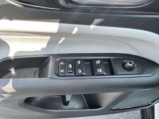 Used 2026 Jeep Compass Limited AWD/4WD image 22