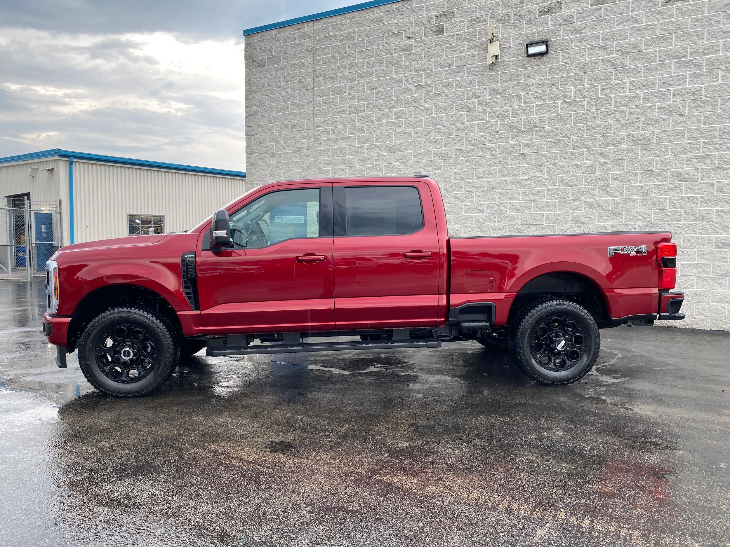 New 2027 Ford F250 Lariat w/ Black Appearance Package AWD/4WD image 5