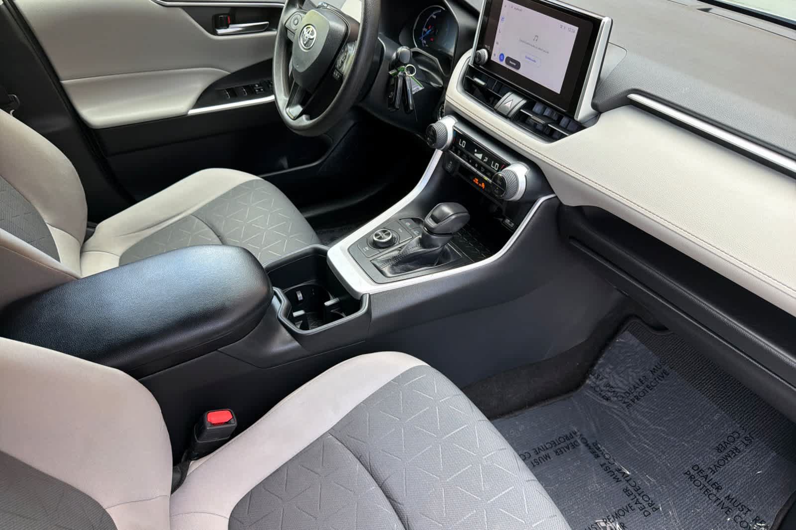 Certified 2023 Toyota RAV4 XLE AWD/4WD image 17