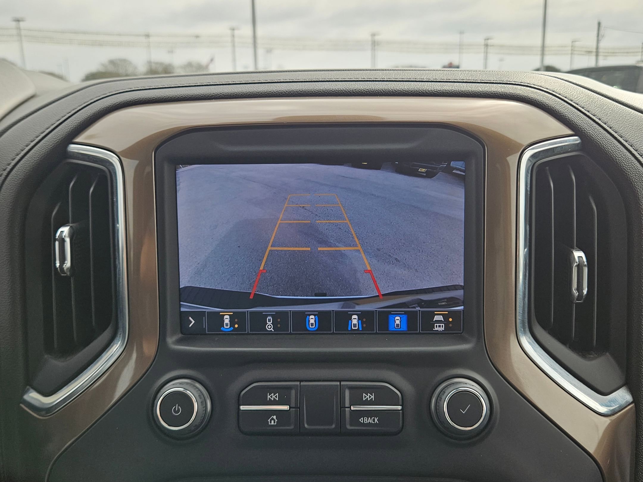 Used 2022 Chevrolet Silverado 3500 High Country w/ Z71 Off-Road Package image 18