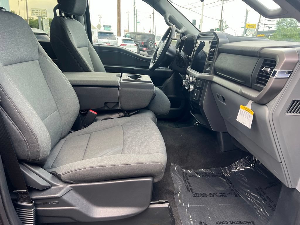 Used 2025 Ford F150 XLT w/ Equipment Group 301A Standard AWD/4WD image 32