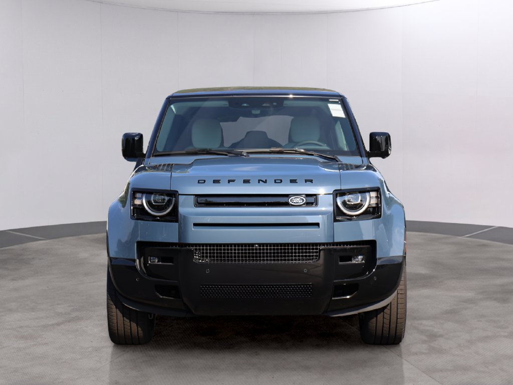 New 2026 Land Rover Defender 110 X-Dynamic SE AWD/4WD image 2