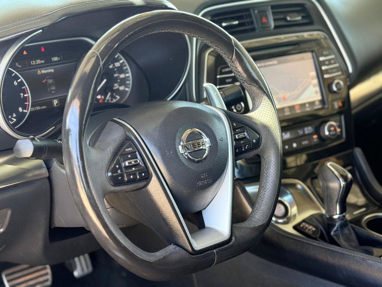 Used 2016 Nissan Maxima SR FWD image 16