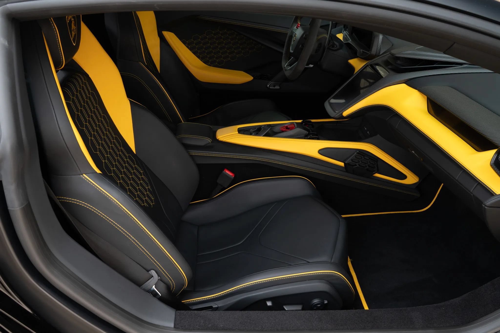 Used 2024 Lamborghini Revuelto AWD/4WD image 62