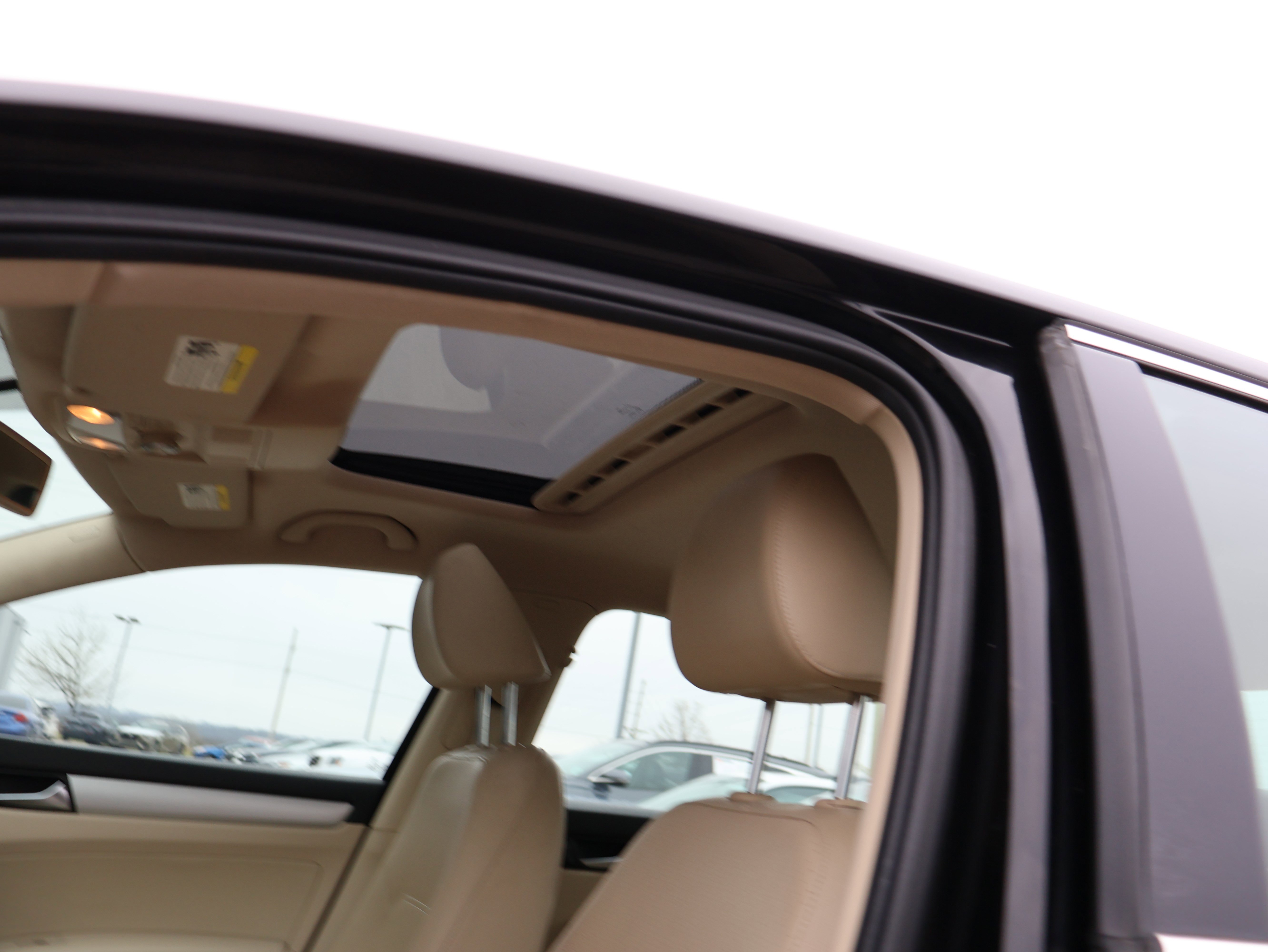 Used 2012 Volkswagen Passat 2.5 SE image 38