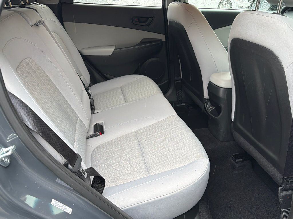 Used 2023 Hyundai Kona SEL w/ Cargo Package FWD image 9