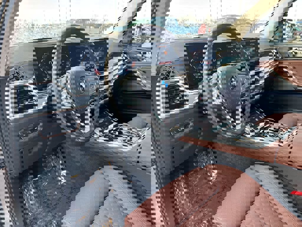 Used 2026 BMW X7 xDrive40i image 10