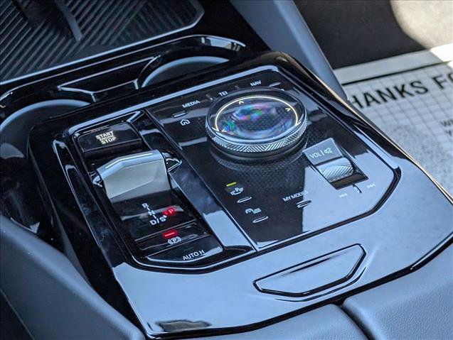 Used 2025 BMW 530i image 11