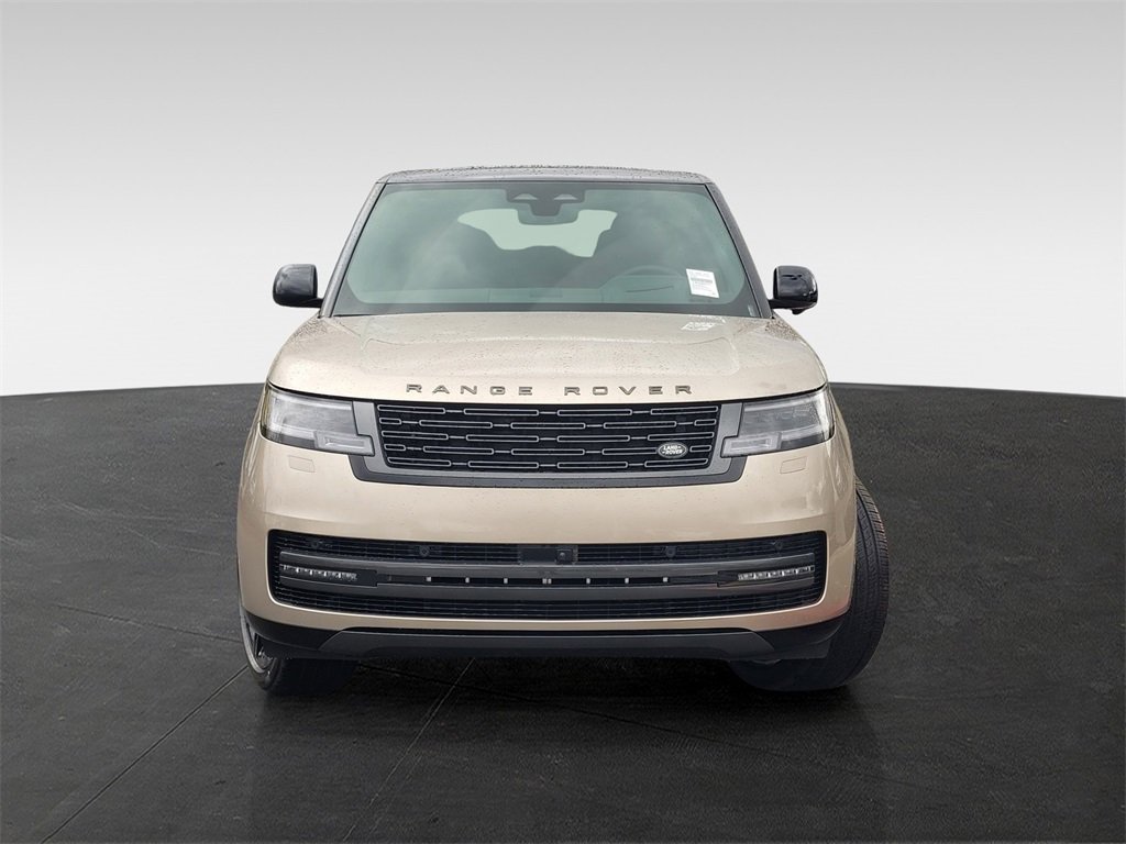 New 2025 Land Rover Range Rover SE image 2