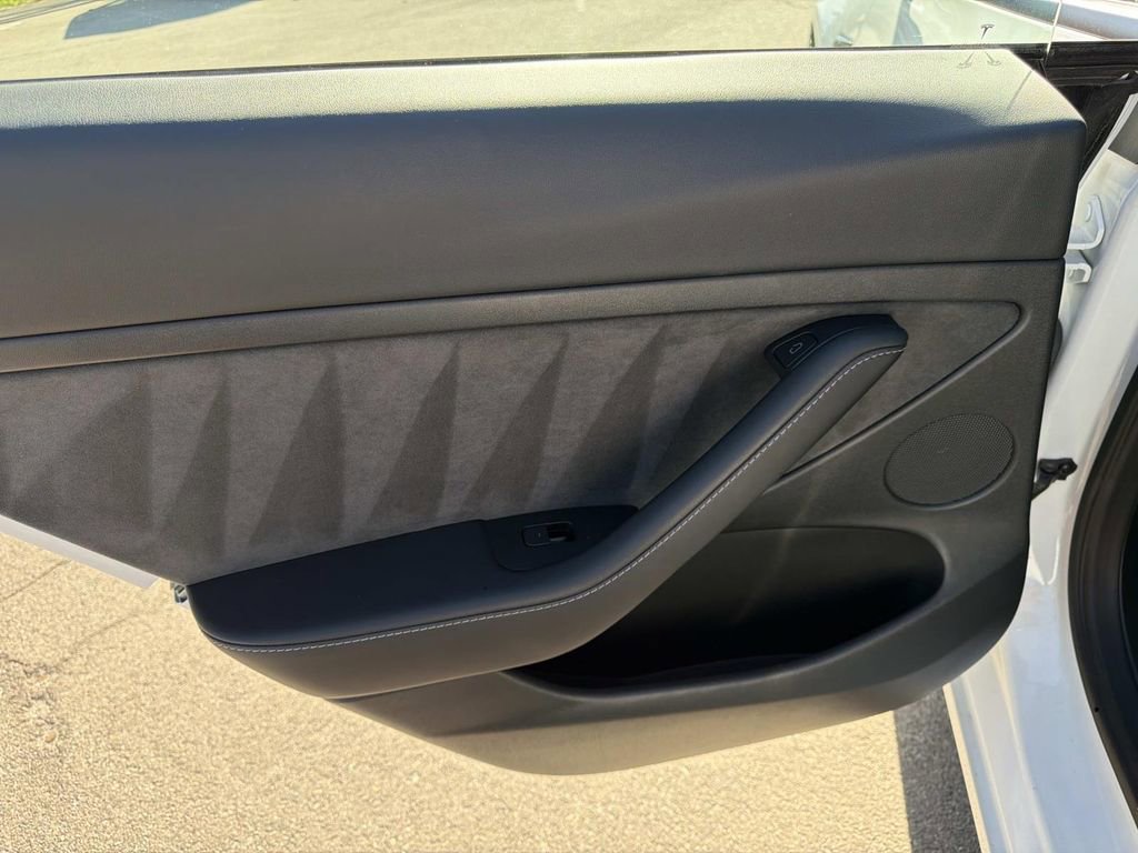 Used 2023 Tesla Model 3 Standard Range RWD image 12